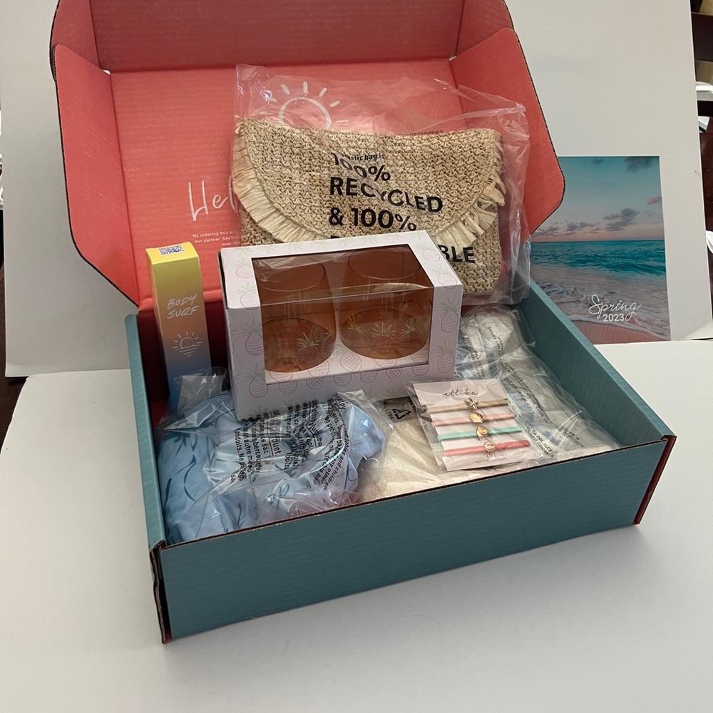 Beachly 2023 Spring Full Subscription Box!!